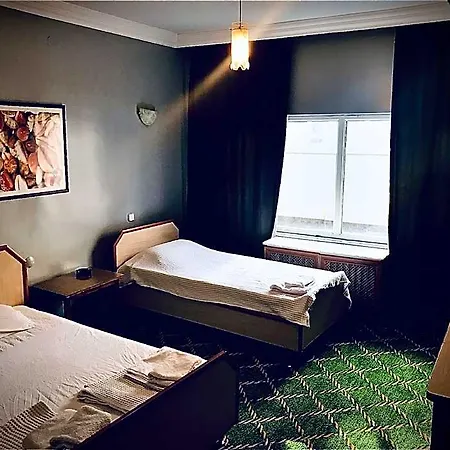 Mola Hotel *