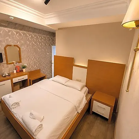 Mola Hotel